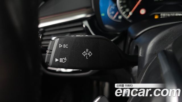 BMW 5-Series 2017 — photo 27