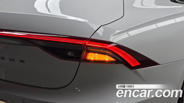 Hyundai Grandeur 2023 — photo 9