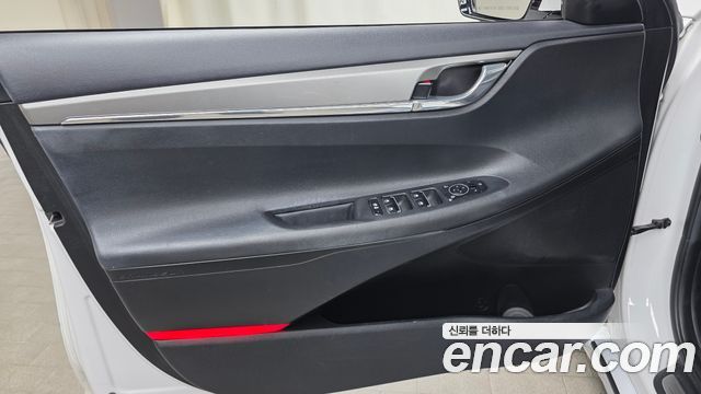 Hyundai Grandeur 2023 — photo 14