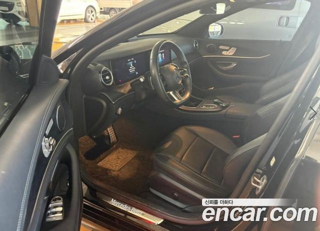 Mercedes-Benz E-Class 2021 — photo 6