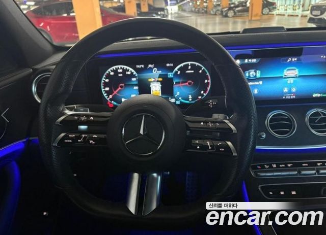 Mercedes-Benz E-Class 2021 — photo 9