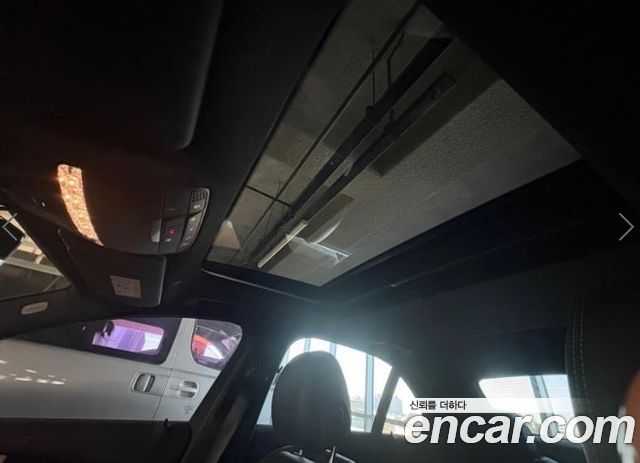 Mercedes-Benz E-Class 2021 — photo 12