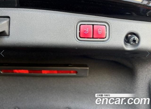 Mercedes-Benz E-Class 2021 — photo 14