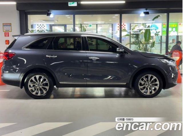 Kia Sorento 2018 — photo 4