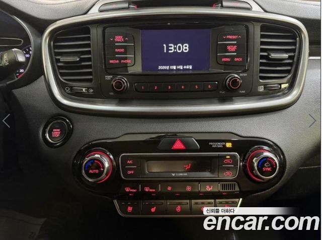 Kia Sorento 2018 — photo 11