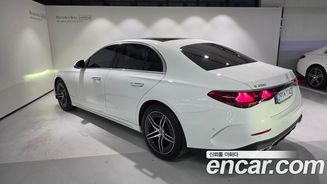 Mercedes-Benz E-Class 2026 — photo 3
