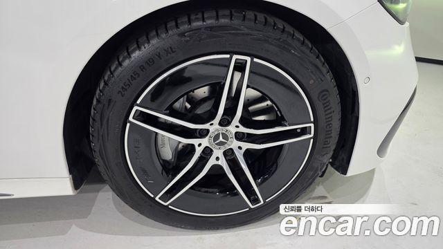 Mercedes-Benz E-Class 2026 — photo 5