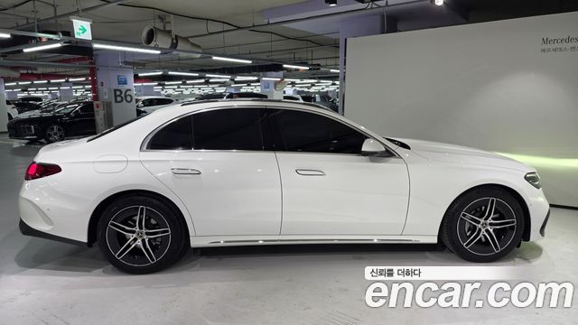 Mercedes-Benz E-Class 2026 — photo 8