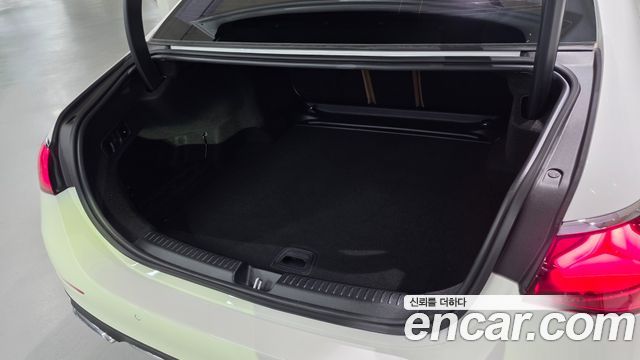 Mercedes-Benz E-Class 2026 — photo 9
