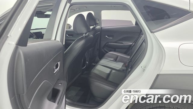 Hyundai Kona 2023 — photo 17