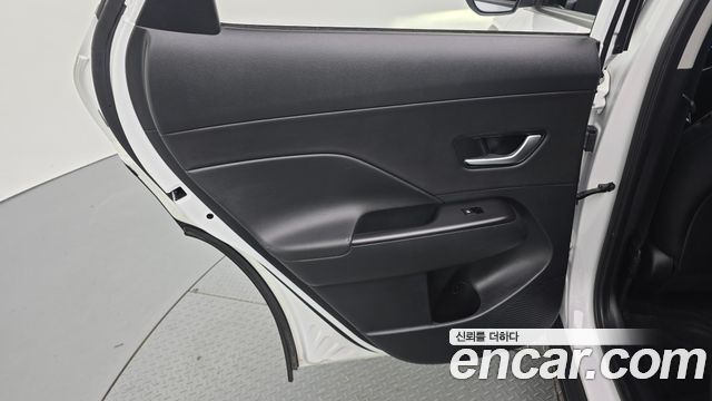 Hyundai Kona 2023 — photo 15