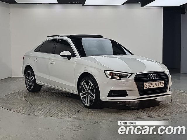 Audi A3 2020 — photo 2