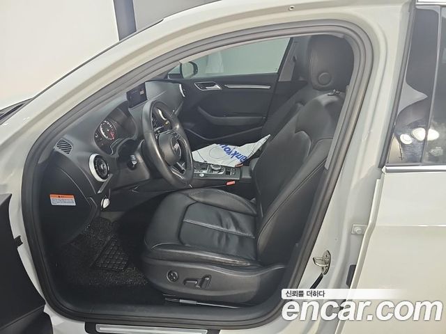 Audi A3 2020 — photo 11