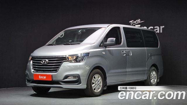 Hyundai Starex 2019 — photo 1