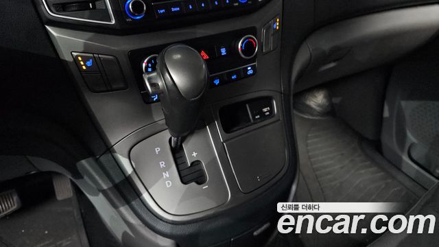 Hyundai Starex 2019 — photo 9