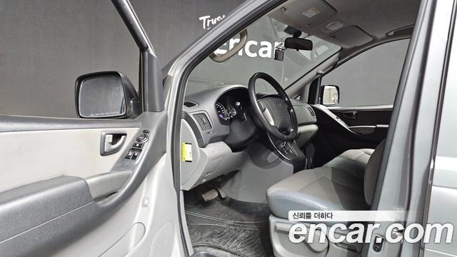 Hyundai Starex 2019 — photo 10