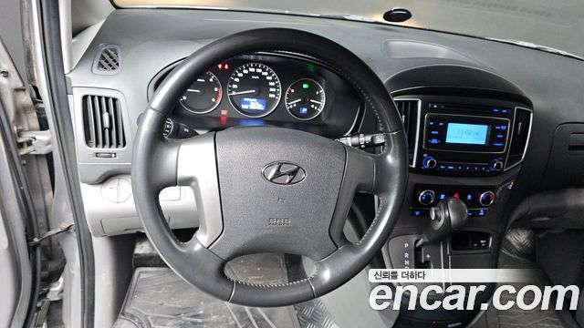 Hyundai Starex 2019 — photo 13