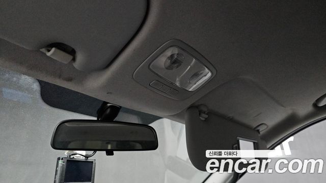 Hyundai Starex 2019 — photo 19