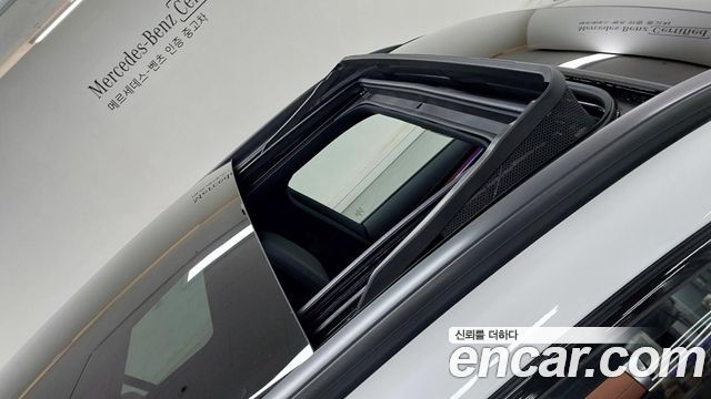 Mercedes-Benz GLC-Class 2026 — photo 12