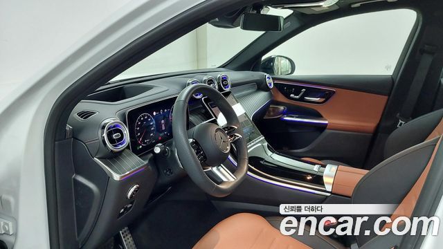 Mercedes-Benz GLC-Class 2026 — photo 13