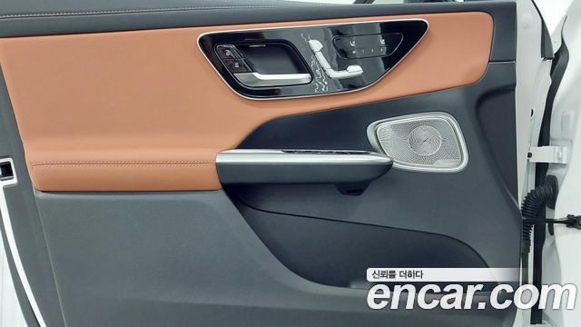 Mercedes-Benz GLC-Class 2026 — photo 15