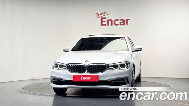 BMW 5-Series 2019 — photo 3