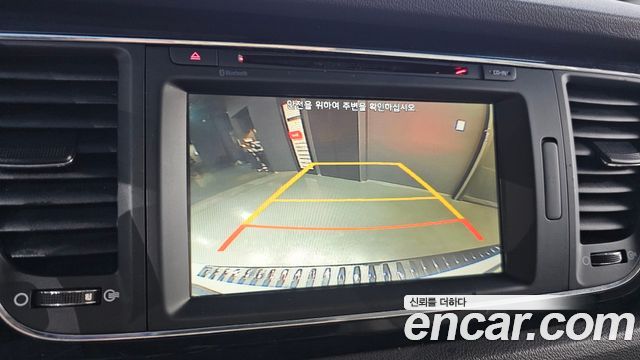 Kia Canival 2016 — photo 16