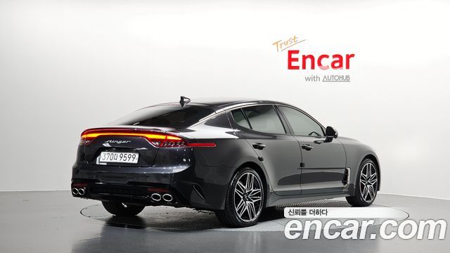 Kia Stinger 2023 — photo 2