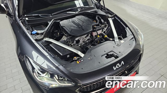 Kia Stinger 2023 — photo 6