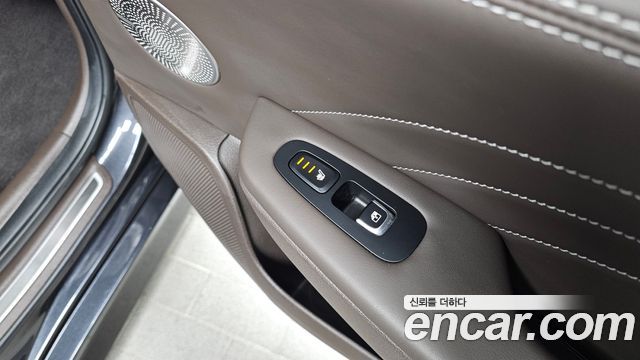 Kia Stinger 2023 — photo 25