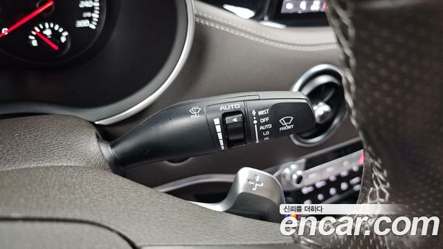 Kia Stinger 2023 — photo 33