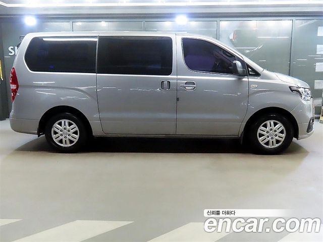 Hyundai Starex 2020 — photo 3