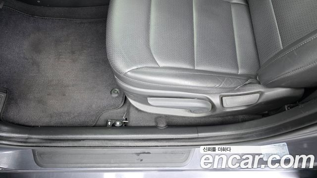 Hyundai AVANTE 2017 — photo 30