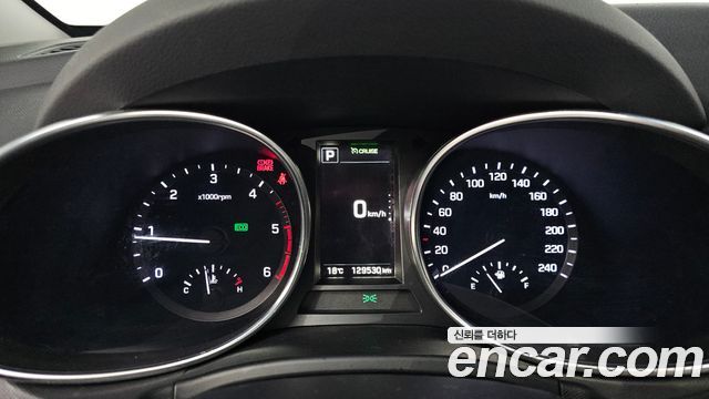 Hyundai Santafe 2017 — photo 11