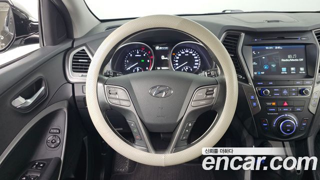 Hyundai Santafe 2017 — photo 19