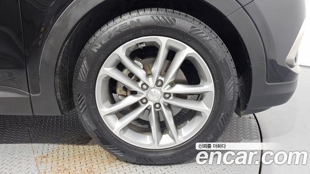 Hyundai Santafe 2017 — photo 7