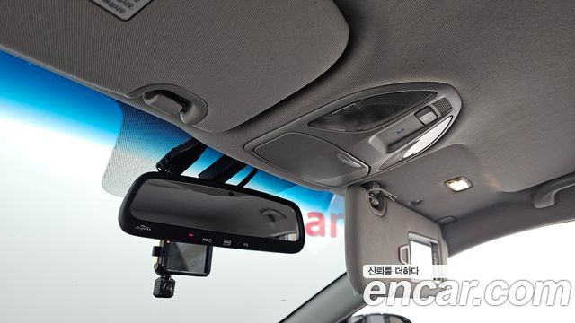 Hyundai Santafe 2017 — photo 28