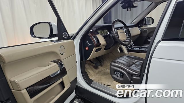 Land Rover Range Rover 2017 — photo 13