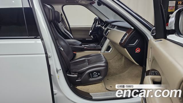 Land Rover Range Rover 2017 — photo 16