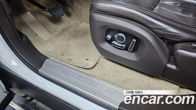 Land Rover Range Rover 2017 — photo 32