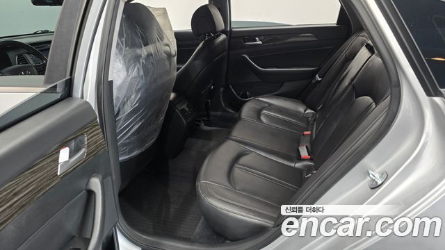 Hyundai Sonata 2015 — photo 18