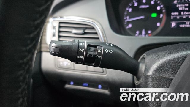 Hyundai Sonata 2015 — photo 25