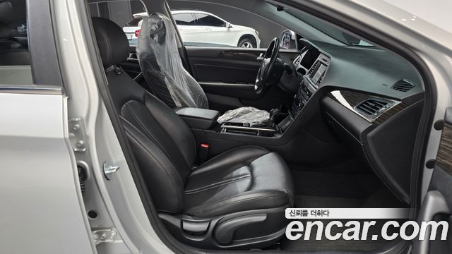 Hyundai Sonata 2015 — photo 16