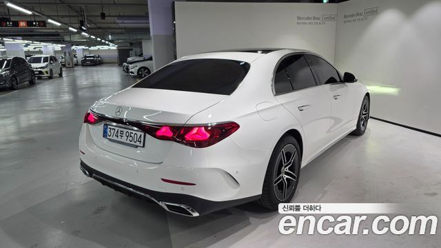 Mercedes-Benz E-Class 2026 — photo 4