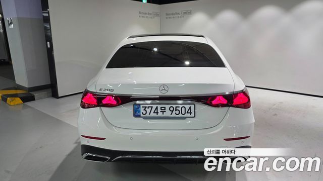 Mercedes-Benz E-Class 2026 — photo 7