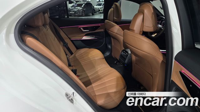 Mercedes-Benz E-Class 2026 — photo 19