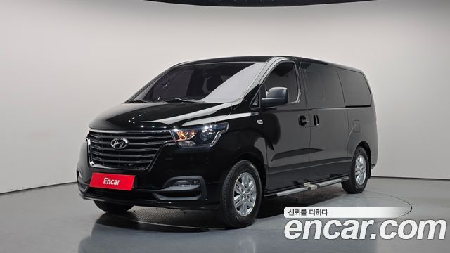 Hyundai Starex 2019 — photo 1