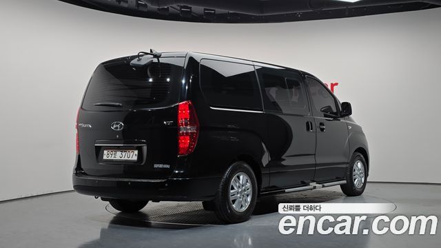 Hyundai Starex 2019 — photo 2