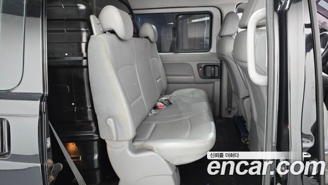 Hyundai Starex 2019 — photo 17