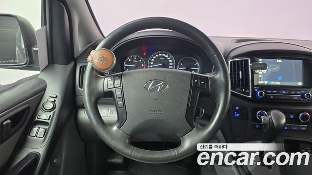 Hyundai Starex 2019 — photo 18
